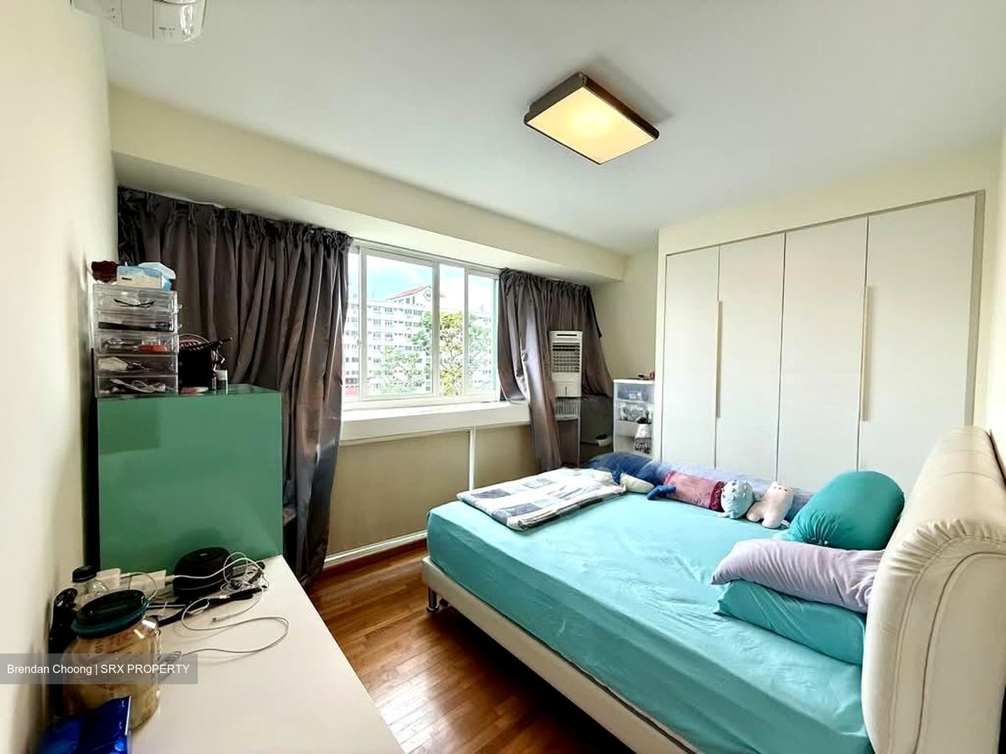 The Esparis (D18), Condominium #573706051